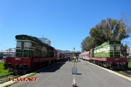 Durrës, lokomotivy T669.1060 do Shkodëru a T669.1053 do Elbasanu, 2.4.2018 © Jiří Mazal