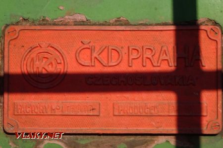 Výrobní štítek lokomotivy T669.1060, 2.4.2018 © Jiří Mazal