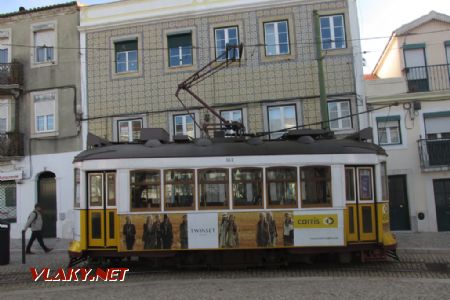 Lisabon, tramvaj a typické kachle – fasáda 26. 3. 2018 © Libor Peltan