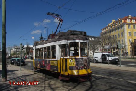 Lisabon, tramvaj zaskakuje na lince 15 26. 3. 2018 © Libor Peltan