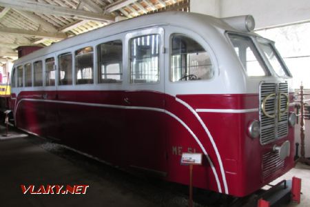 Macinhata do Vouga, velký kolejový autobus v muzeu 29. 3. 2018 © Libor Peltan