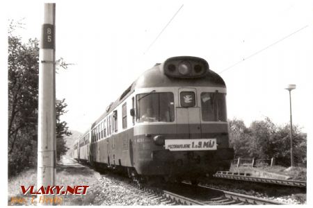 850.019-1 (M286.0019) - Os12207 – zast. (HL) Opatová nad Váhom, 10.5.1988 © Libor Hrubý