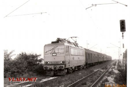 363.137-1 – Os2802 – Trenčianska Teplá – Opatová nad Váhom, 28.9.1988 © Libor Hrubý