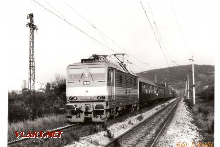 263.006-9 – Os2806 – před žst. Trenčín, 28.9.1988 © Libor Hrubý