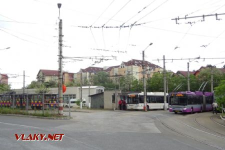 Cluj-Napoca, trolejbusy na konečné Str. Bucium, 9.5.2018 © Jiří Mazal