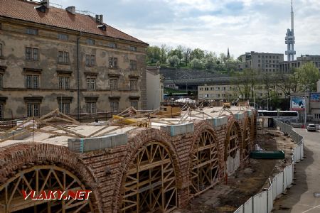 23.04.2018 - Praha, Negrelliho viadukt: spojovací karlínský viadukt © Jiří Řechka