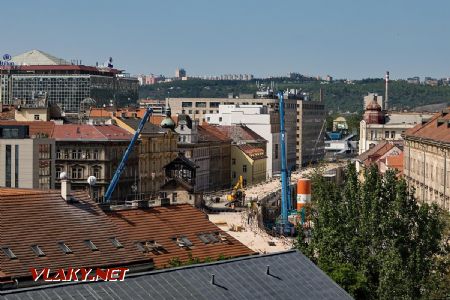04.05.2018 - Praha-Karlín: jeřáby jsou připraveny © Jiří Řechka