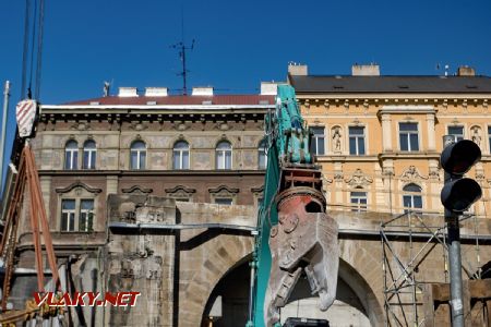 07.05.2018 - Praha-Karlín: hydraulické nůžky © Jiří Řechka