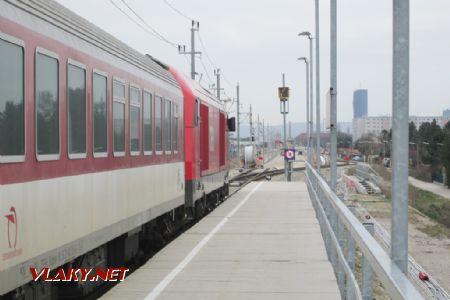 04.04.2018 - Viedeň, provizórium Hausfeldstraße - REX 2511 pôjde do Viedne, na Hauptbahnhof © Juraj Földes