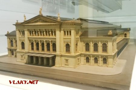 23.04.2018 - Viedeň, Technické múzeum - v poradí druhá budova Südbahnhofu z rokov 1869 - 1874. Návrh: Wilhelm Flattich