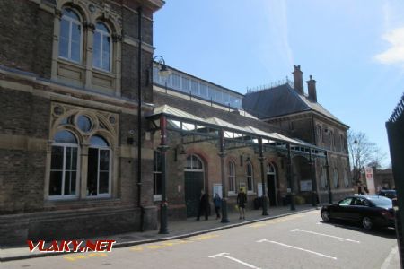 12.4.2015 - GB - London Crystal Palace Station © Peter Czirak