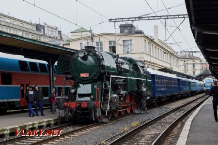 28.6.2018 - Praha Masarykovo n.: 464.202, vlaková lokomotiva Prezidentského vlaku © Jiří Řechka