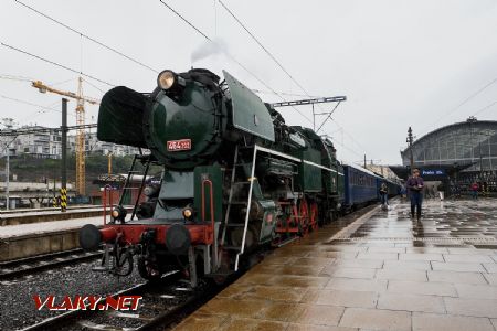 28.6.2018 - Praha hl.n.: vlaková 464.202 © Jiří Řechka
