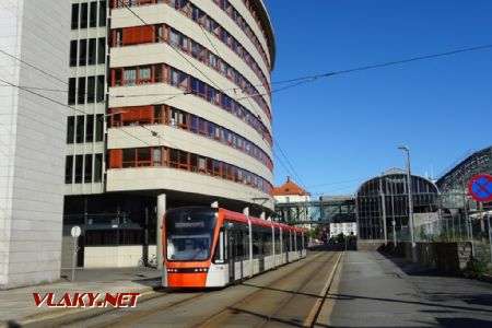 Tramvaj Variotram u zast. Nonneseteren, 2.7.2018 © Jiří Mazal