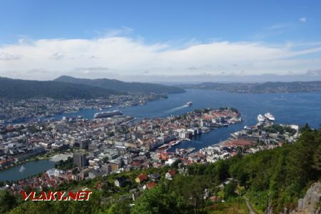 Bergen, výhled na město z vrchu Fløyen, 2.7.2018 © Jiří Mazal