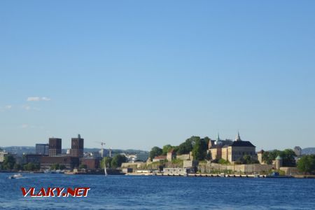 Oslo, hrad Akershus a radnice, 3.7.2018 © Jiří Mazal