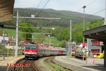 Leoben, ř. 1144 s IC Hahnenkamm, 28.4.2018 © Jiří Mazal