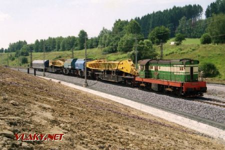 Příprava na zátěžovou zkoušku estakády dne 21.7.2003 © Pavel Stejskal