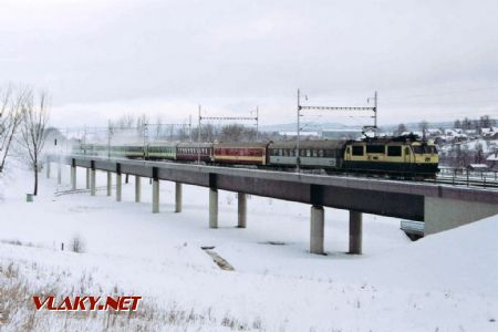 První zima na estakádě, zde Ex 107 s 150.008 dne 20.1.2004 © Pavel Stejskal