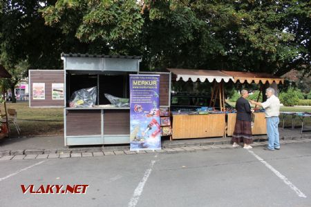 25.08.2018 - Hradec Králové, Smetanovo nábř.: Ing. Jaromír Kříž u stánku své firmy Merkur Toys © PhDr. Zbyněk Zlinský