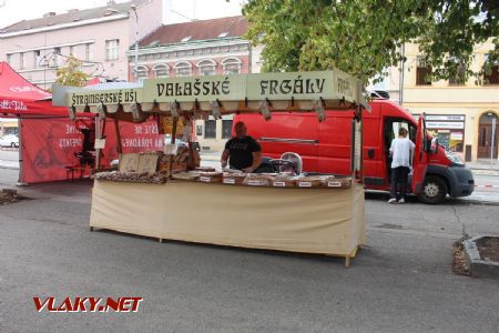 25.08.2018 - Hradec Králové, Smetanovo nábř.: gastronomičtí migranti jsou už tradicí © PhDr. Zbyněk Zlinský