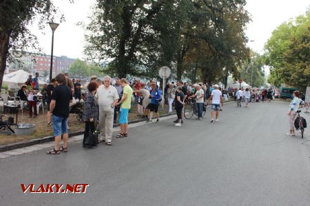 25.08.2018 - Hradec Králové, Smetanovo nábř.: ruch na ''hauptštráse'' © PhDr. Zbyněk Zlinský