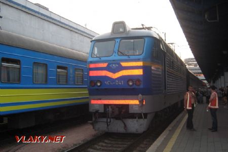 13.8.2018, ČS4-041 na čele vlaku 006K v žst. Kyjev pass. © Oliver Dučák