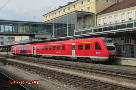 Regensburg Hbf: jednotka řady 612 odpočívá mezi výkony 17. 8. 2017 © Libor Peltan