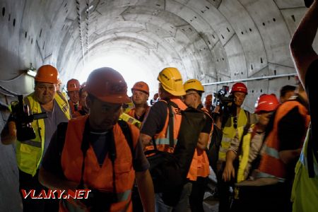 21.9.2018 - Kyšice, Ejpovický tunel: premiér v obležení novinářů © Jiří Řechka