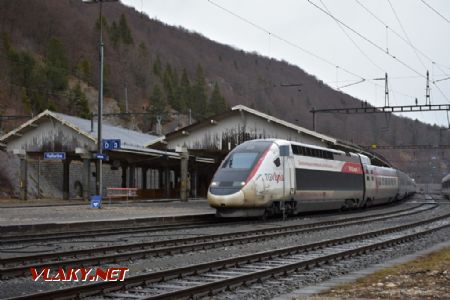 13.03.2018 – Vallorbe, SNCF TGV 4402 u nástupiště téměř opuštěného nádraží © Pavel Stejskal