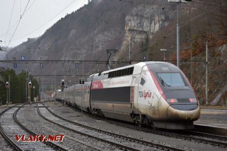 13.03.2018 – Vallorbe, SNCF TGV 4402 opouští nádraží a směřuje do Francie © Pavel Stejskal