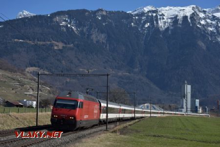 14.03.2018 – Bex – Aigle, lokomotiva SBB Re 460.025 v čele vlaku IR do Ženevy © Pavel Stejskal