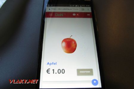 03.06.2018 – Railjet ÖBB: nabídku jídelního vozu (DoN's) si lze objednat přes Wi-Fi – např. jablko © Dominik Havel