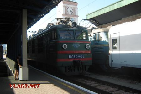 23.8.2018, VL80K-433 pri posune v žst. Kyjev pass. © Oliver Dučák