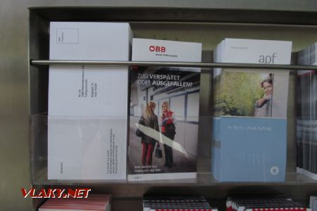 05.06.2018 – Dornbirn: informace o právech cestujících a obálky pro poslání žádosti o odškodnění © Dominik Havel