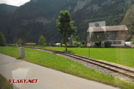 05.06.2018 – Schwarzenberg: přejezd obnovené úzkokolejky mezi Schwarzenbergem a Bezau © Dominik Havel