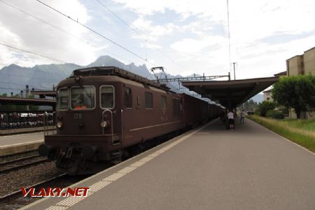 06.06.2018 – Sargans: nákladní vlak s Re 425 BLS, které se vyráběly v letech 1964–1983 © Dominik Havel