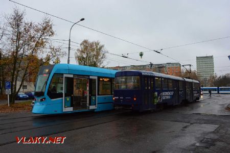 03.11.2018 - Ostrava, dílny Martinov: tramvaj Tatra K2R.P č. 802, Stadler Tango NF2 nOVA č. 1702 © Václav Vyskočil