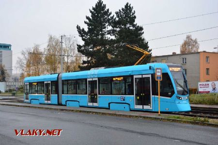 03.11.2018 - Ostrava-Martinov: tramvaj Stadler Tango NF2 nOVA č. 1703 © Václav Vyskočil