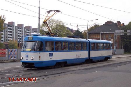 20.10.2007 - Ostrava. nám. Republiky: tramvaj K2 č. 806 © Václav Vyskočil