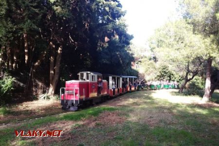 09.12.2018 – Parc de l'Oreneta: Motorový vlak s lokomotívou č. 41. © Jakub Rekem