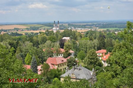Výhled z hradu na Košumberk a Luži; 27.6.2018 © Pavel Stejskal