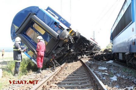 04.08.2015 - Horažďovice předměstí: následky srážky vlaku R 668 s vlakem R 667 © HZS Plzeňského kraje