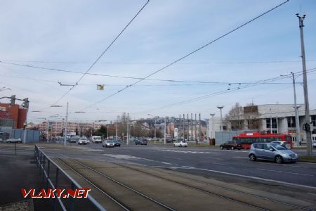 21.02.2019 - Bratislava, Trnavské mýto - význačný prestupný uzol mestskej dopravy. Vpravo je komplex Istropolisu © Juraj Földes