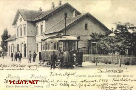 Vyše storočná pohľadnica s Novomestskou stanicou. Električka sem premávala v rokoch 1898 až 1927; zdroj: lacohephotos.tumblr.com