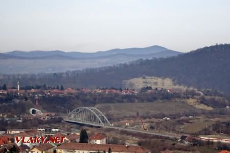 Sighișoara, nová přeložka směr Mediaș, vpravo bývalá trať, 8.3.2019 © Jiří Mazal