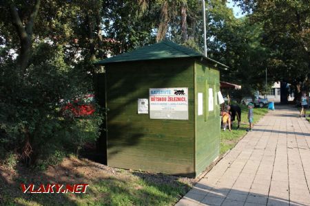 31.08.2019 - Hradec Králové, Smetanovo nábř.: výpravní budova Dětské železnice © PhDr. Zbyněk Zlinský