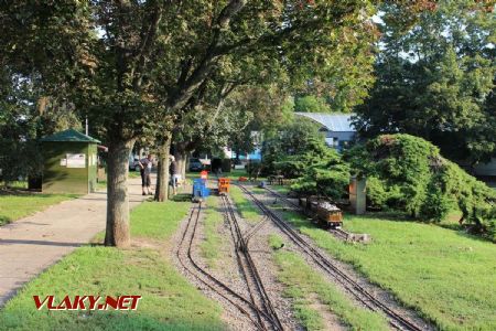 31.08.2019 - Hradec Králové, Smetanovo nábř.: nádraží Dětské železnice dýchá poklidem - zatím © PhDr. Zbyněk Zlinský