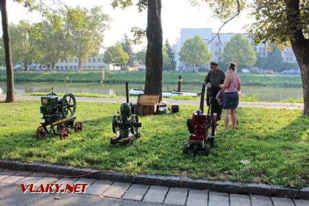 31.08.2019 - Hradec Králové, Smetanovo nábř.: přípravy v sekci stabilních motorů © PhDr. Zbyněk Zlinský