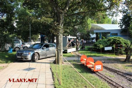 31.08.2019 - Hradec Králové, Smetanovo nábř.: přijela Malá dráha Skalsko © PhDr. Zbyněk Zlinský